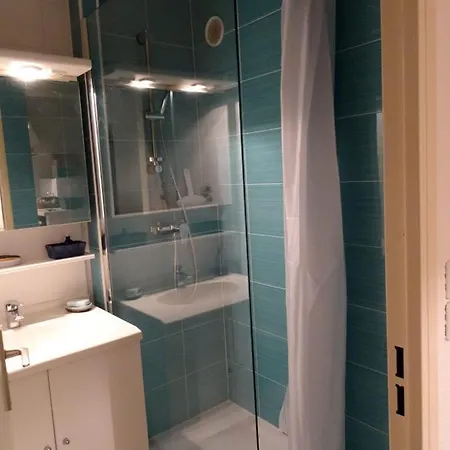 Beautiful Apt Classified 2 Near The Port Apartment
